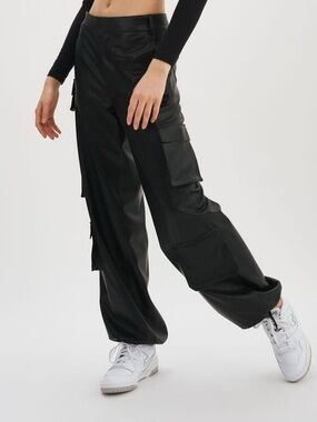 Lamarque Bobbi Faux Leather Cargo Pants in Black - L